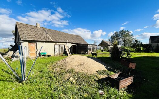 Sodyba Kurmaičiuose laukia naujų šeimininkų