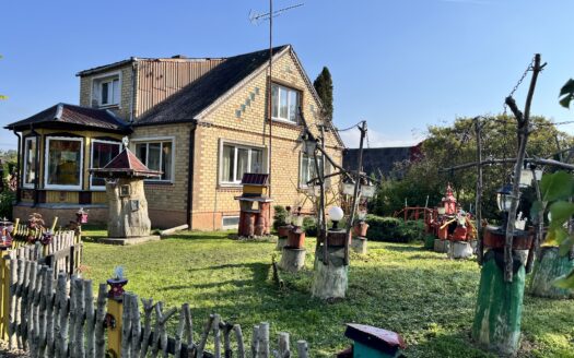 Parduodama išskirtinė sodyba Skaistgiryje, Joniškio rajone